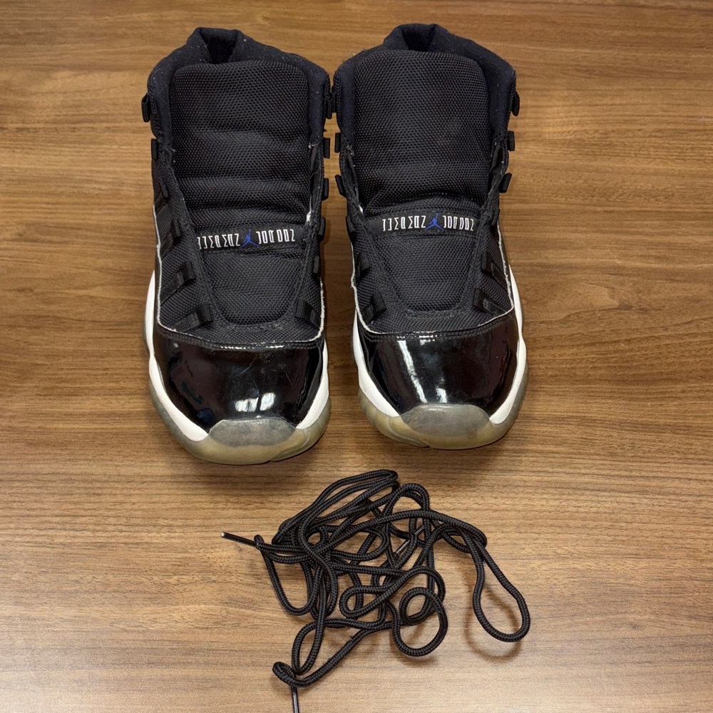 Jordan Sneakers Space Jam 11s